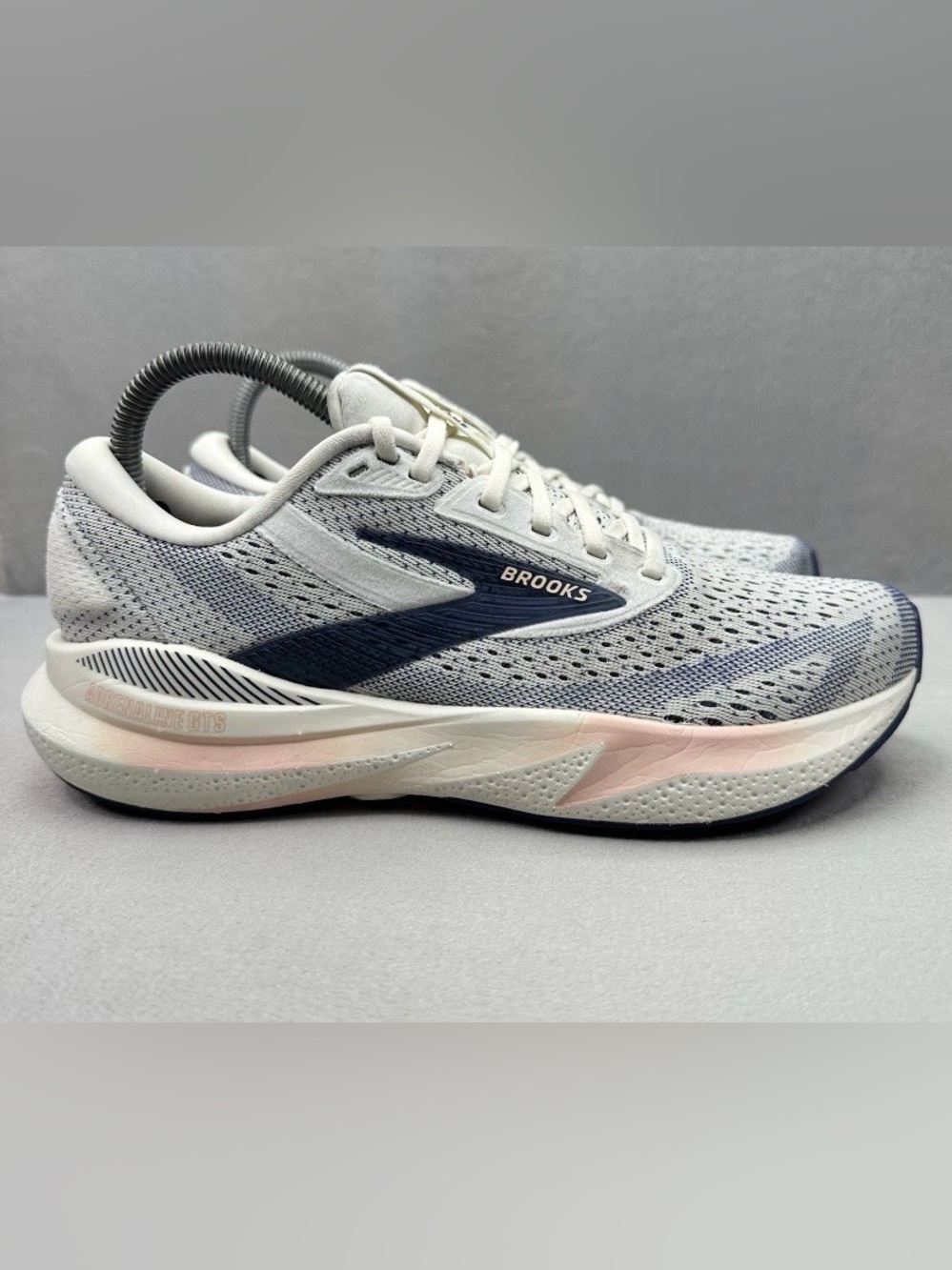 Womens Size 8.5 (B) Brooks Adrenaline GTS 24 Shoes Gray Pink Running Sneakers